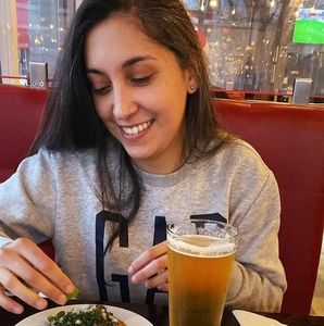 Meet your Posher, Iris